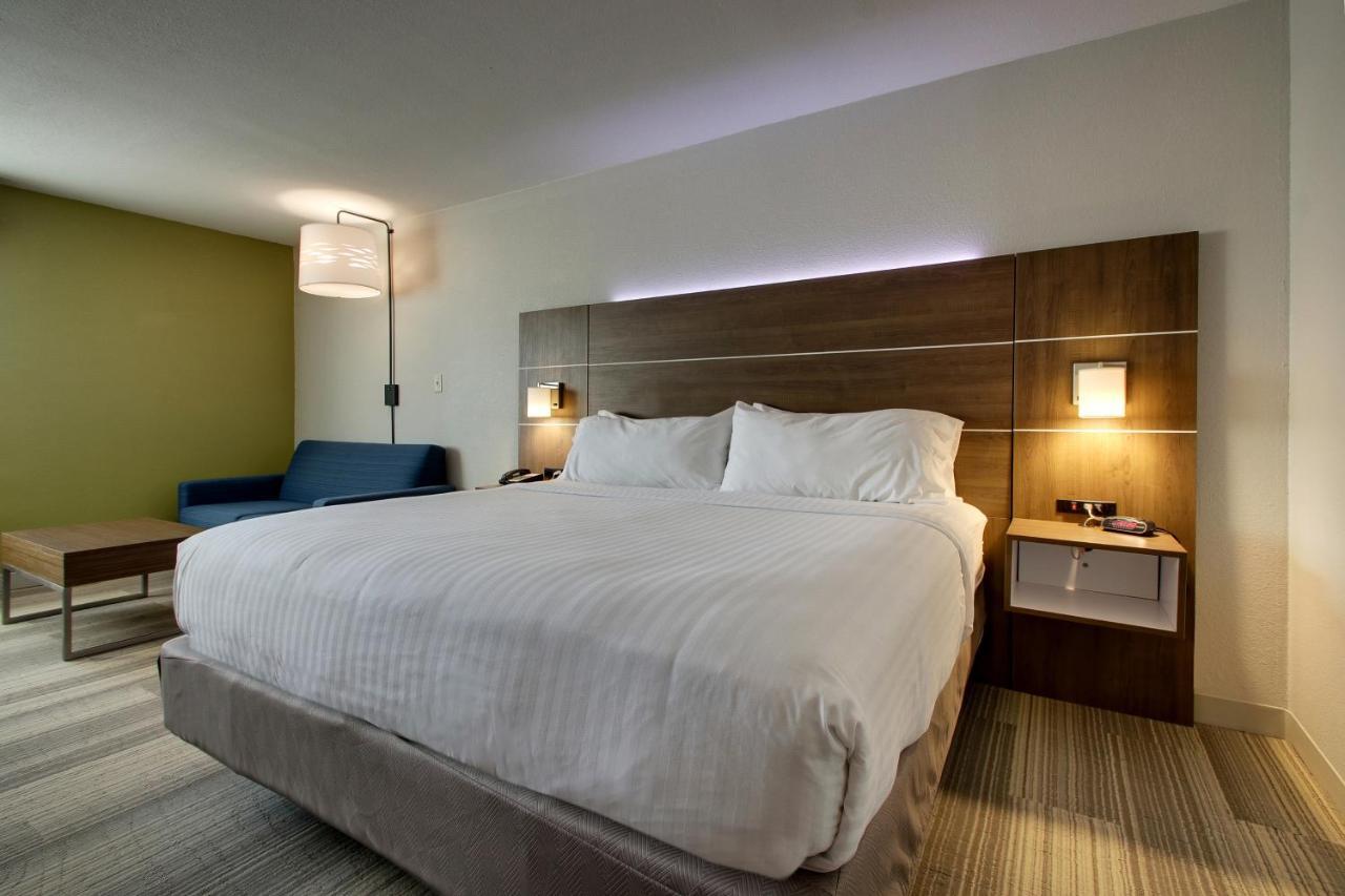 Holiday Inn Express & Suites Wapakoneta By Ihg Bagian luar foto