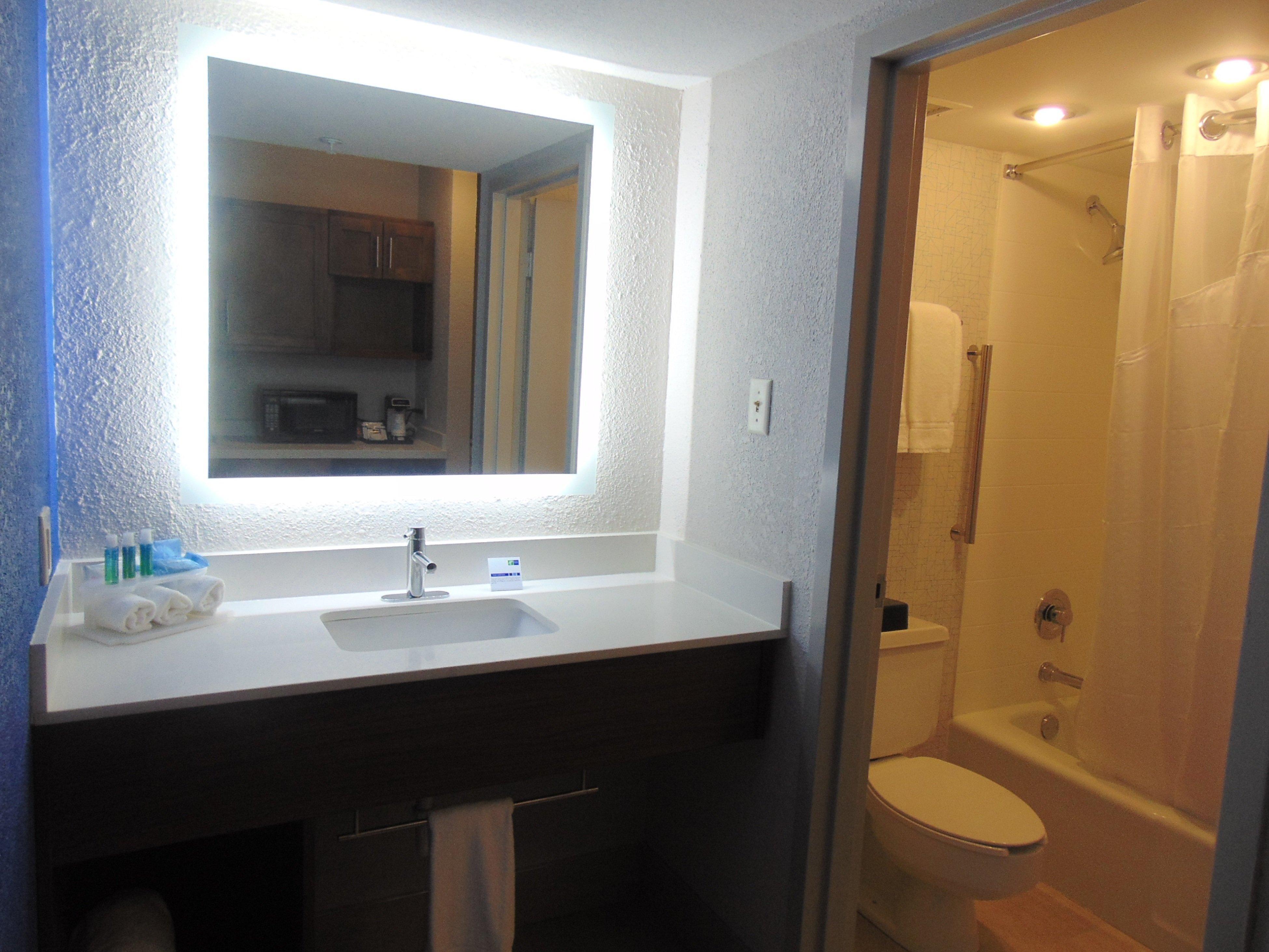 Holiday Inn Express & Suites Wapakoneta By Ihg Bagian luar foto