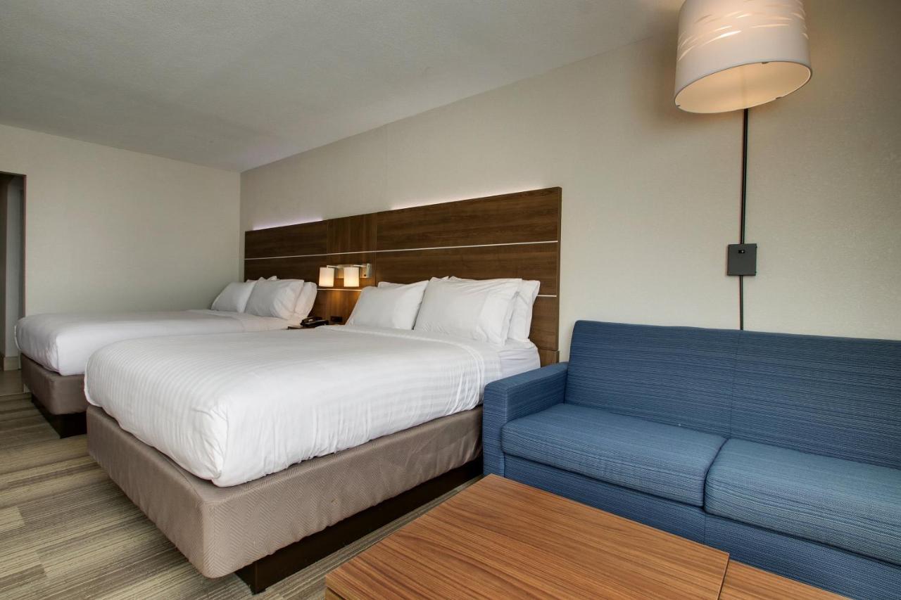 Holiday Inn Express & Suites Wapakoneta By Ihg Bagian luar foto