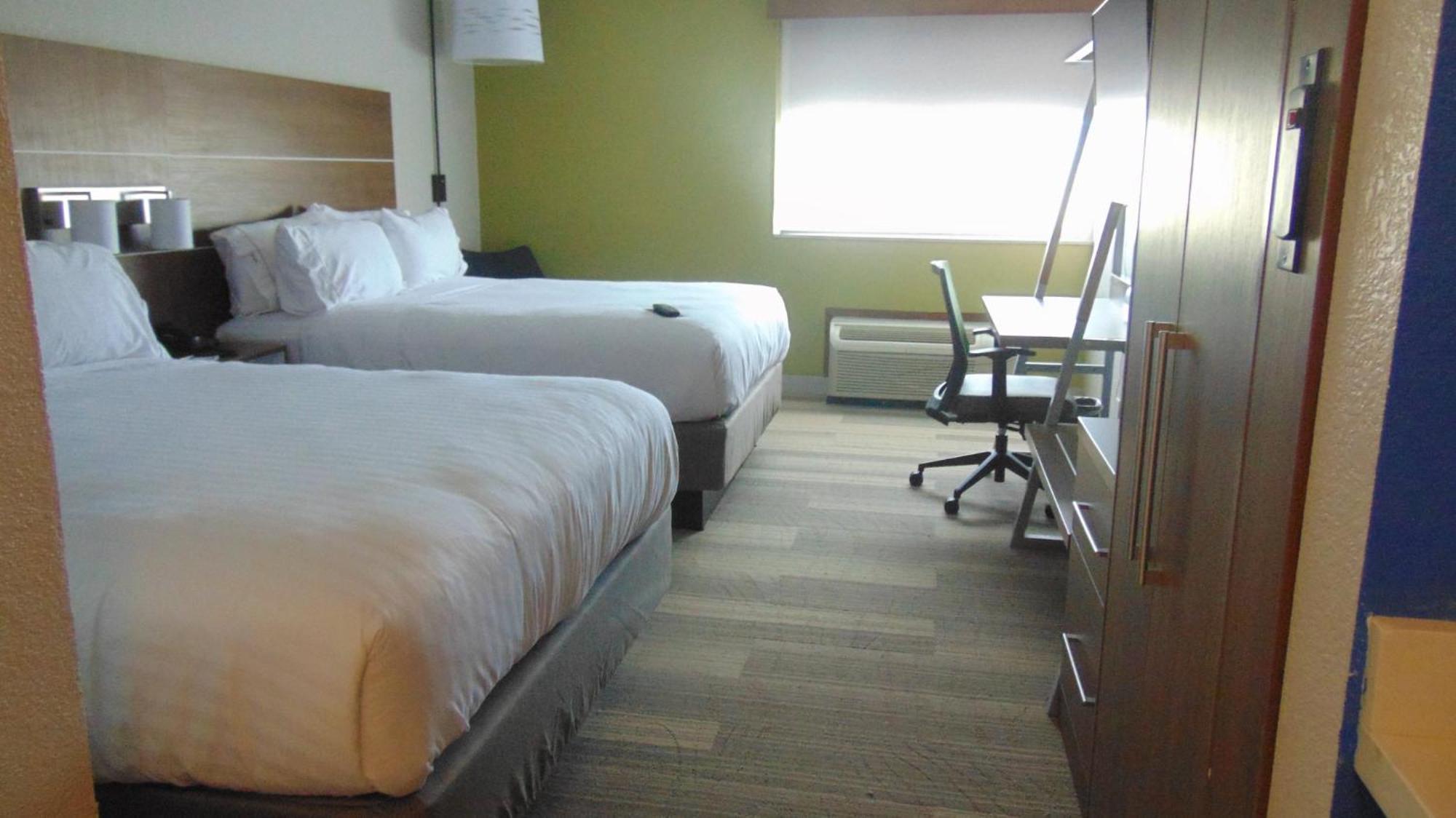 Holiday Inn Express & Suites Wapakoneta By Ihg Bagian luar foto